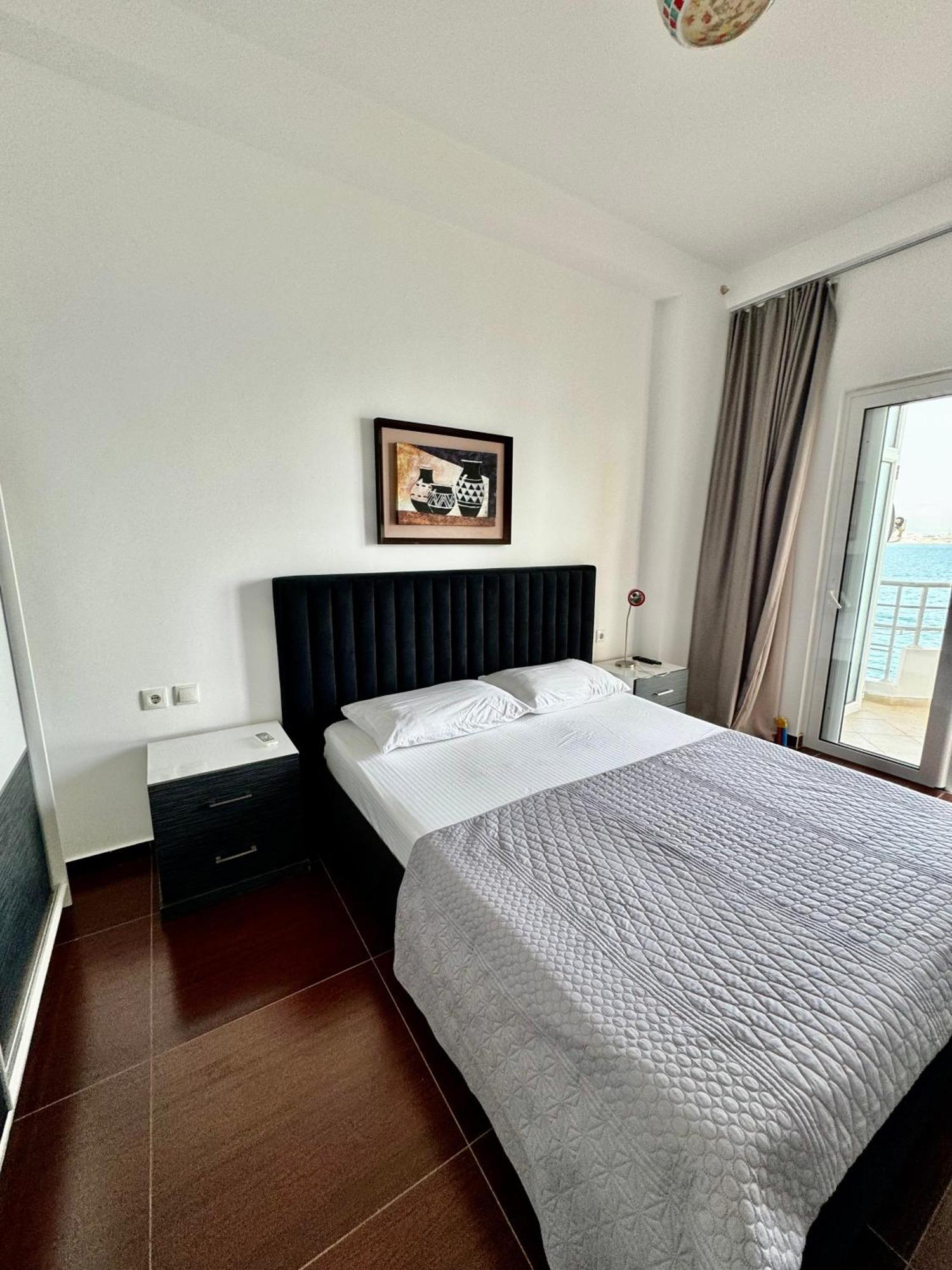 Blue Deluxe * Sarandë